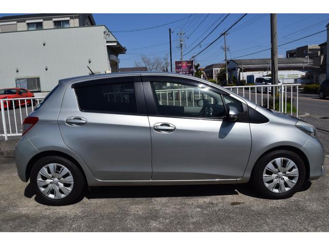 Toyota Vitz U