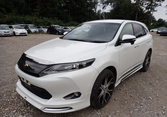 Toyota Harrier Premium