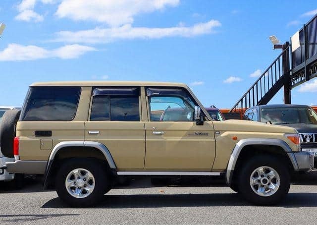Toyota Land Cruiser 70