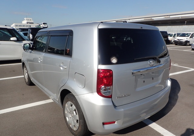 Toyota Corolla Rumion