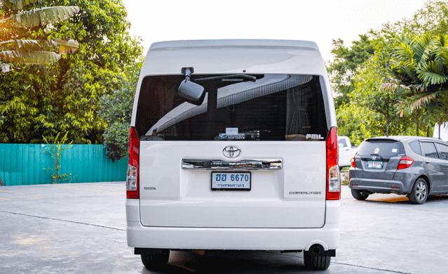 Toyota Hiace Commuter 2.8 Van