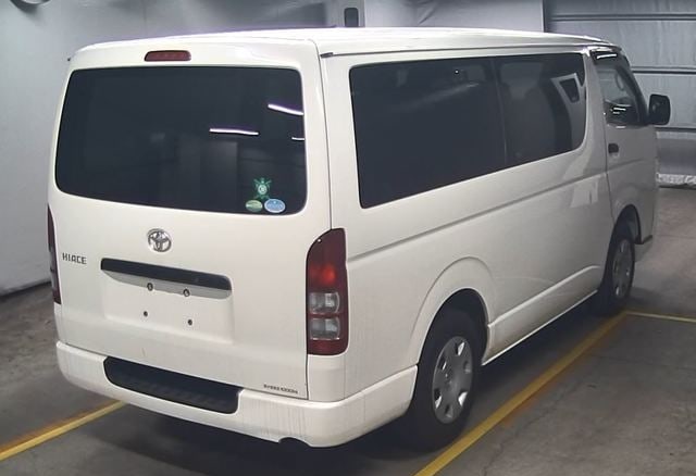 Toyota Hiace Van Long DX