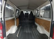Toyota Hiace Van Long DX
