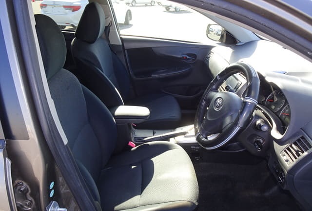 Toyota Corolla Axio X