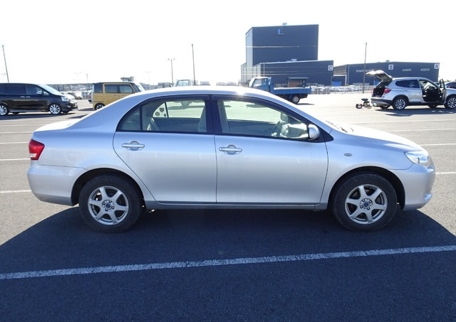 Toyota Corolla Axio X