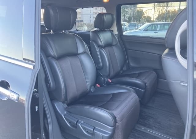 Nissan Elgrand 250