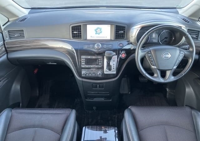 Nissan Elgrand 250