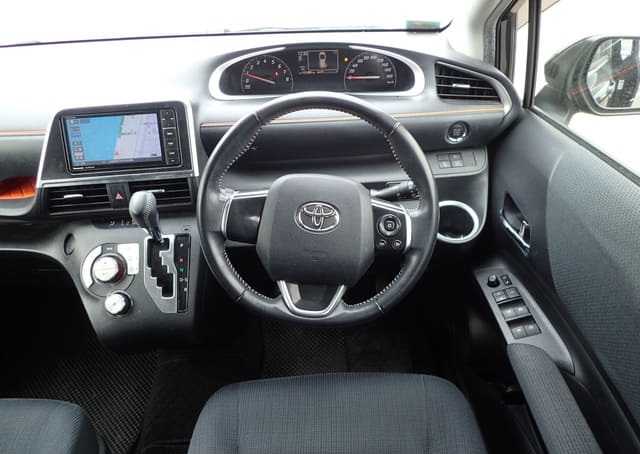 Toyota Sienta G