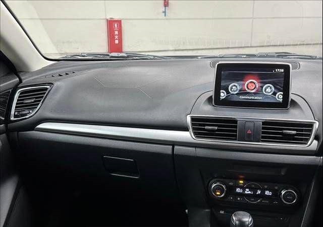Mazda Axela Sport