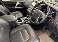 Toyota Land Cruiser AX G