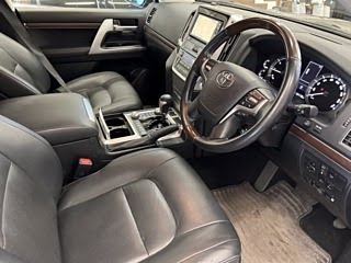 Toyota Land Cruiser AX G