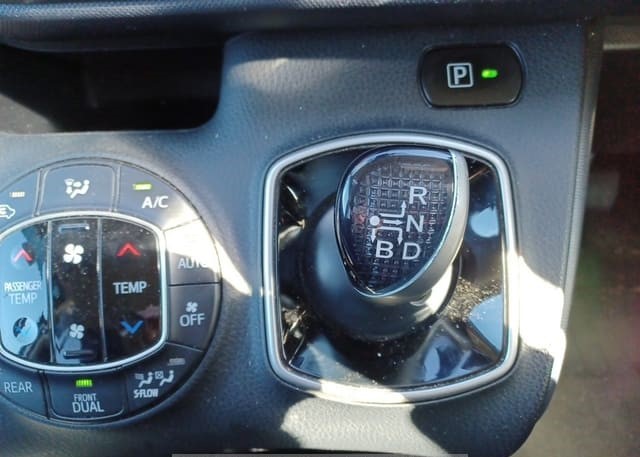 Toyota Voxy Hybrid