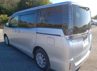 Toyota Voxy Hybrid