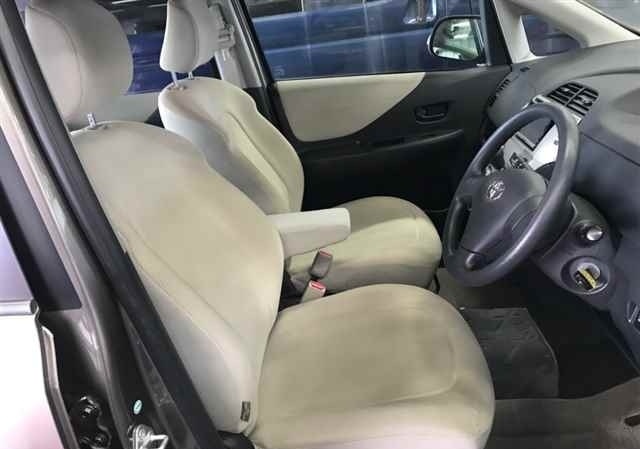 TOYOTA RACITIS X