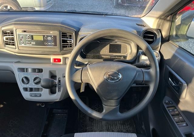 Daihatsu Mira ES X SA3