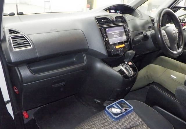 Nissan Serena HWS V Sele + Safety 2 S HV