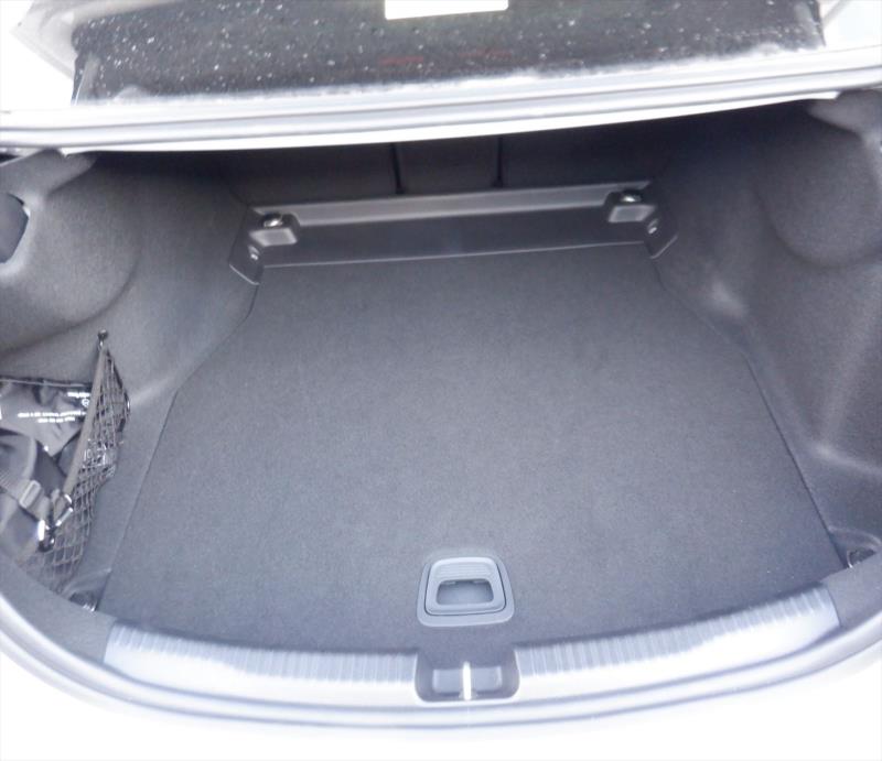 Mercedes Benz C200
